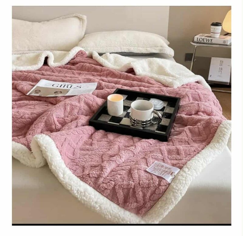 Paturi pufoase cu blanita - Caldura si confort pentru casa ta!