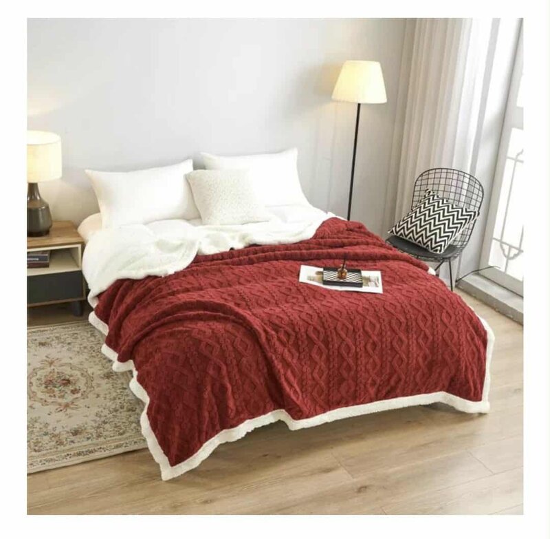 Paturi pufoase cu blanita - Caldura si confort pentru casa ta!