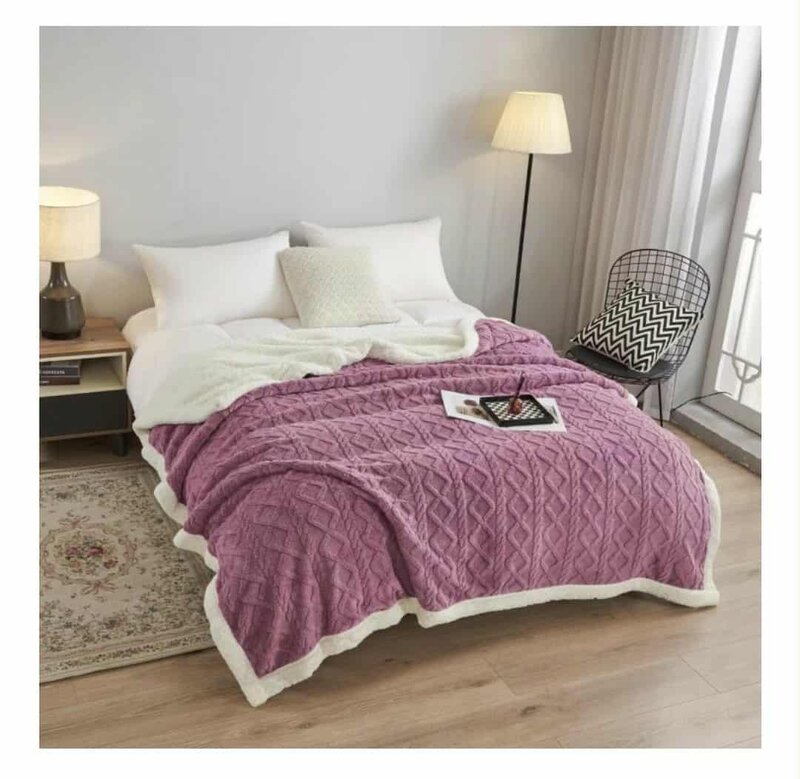 Paturi pufoase cu blanita - Caldura si confort pentru casa ta!